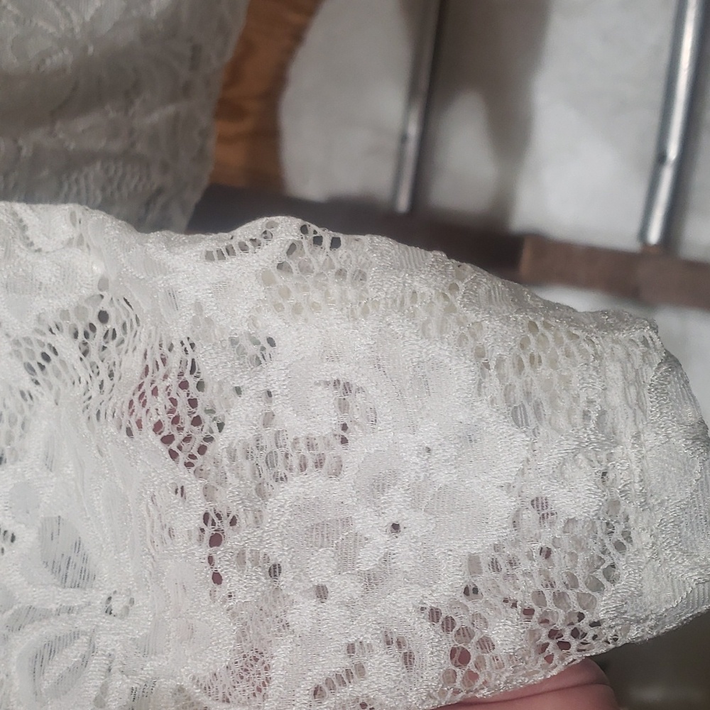 Nwt Elie Tahari large lace top streachy - Picture 5 of 13